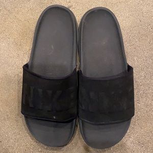 Nike slide sandal - almost new